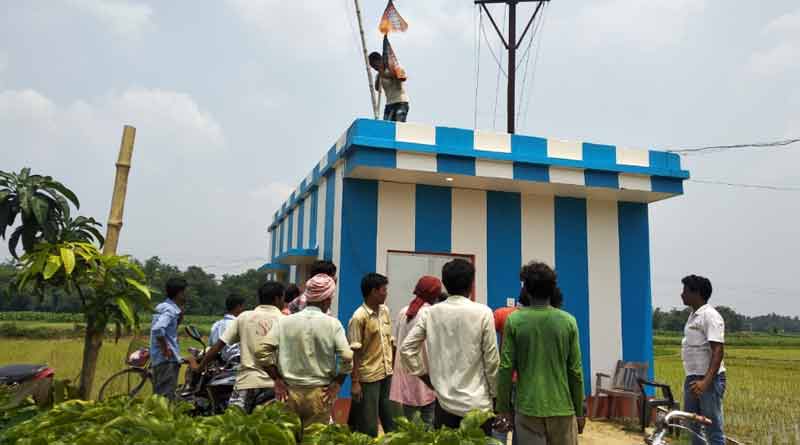 প্রধানমন্ত্রী আবাস যোজনার টাকা ‘আত্মসাৎ’, কাঠগড়ায় তৃণমূল নেতা