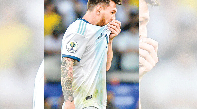 Lionel Messi is not happy with referring in Copa America
