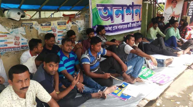 Candidates start hunger strike for appointment letter in Krishnagar