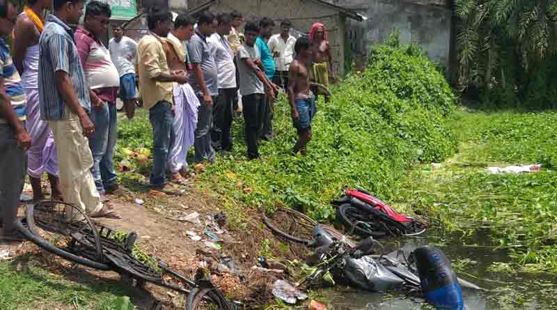 তৃণমূল-বিজেপি সংঘর্ষে জ্বলল বাইক, উত্তপ্ত পাথরপ্রতিমায় ইটের ঘায়ে জখম পুলিশ