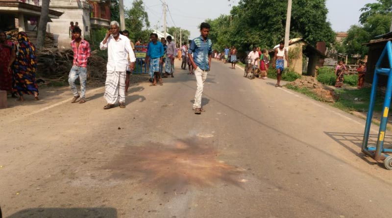 পুলিশের সামনেই বোমাবাজিতে উত্তপ্ত সিউড়ি, জখম বেশ কয়েকজন