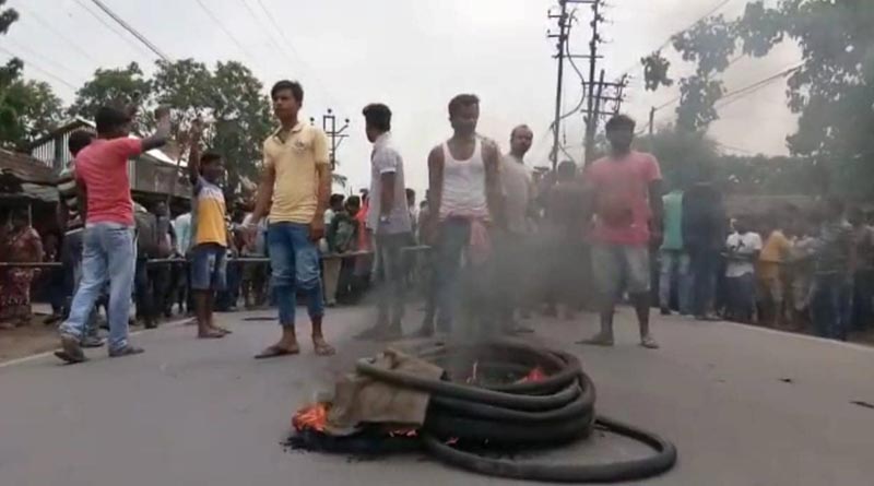 Locals clash with police at Chinsurah during bandh