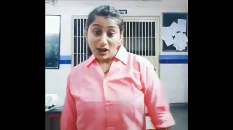 থানার মধ্যেই গোলাপি পোশাকে নাচ, ভিডিও ভাইরাল হতেই সাসপেন্ড মহিলা পুলিশ কর্মী