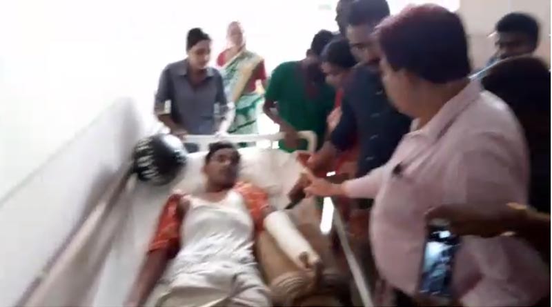 স্কুলের ছাদ থেকে পড়ে মৃত দশম শ্রেণির পড়ুয়া, আহত ১
