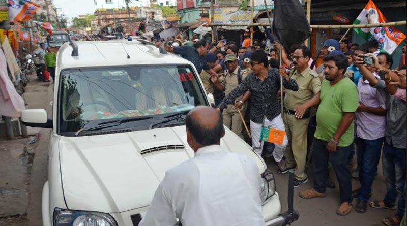 ফের ‘গো ব্যাক’ স্লোগান, বর্ধমানে কালো পতাকা দেখানো হল দিলীপ ঘোষকে