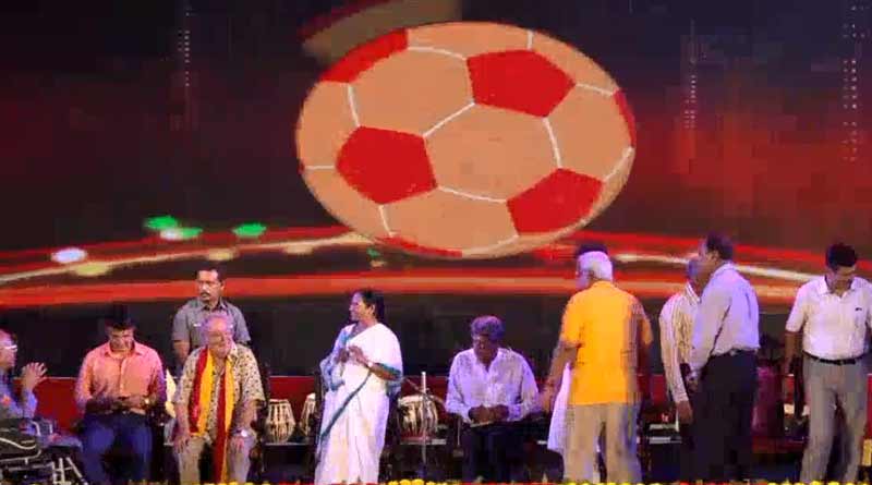 ‘ইস্টবেঙ্গল-ওয়েস্ট বেঙ্গলের মধ্যে ফারাক করা সবচেয়ে লজ্জার’, তথাগতকে পালটা জবাব মমতার