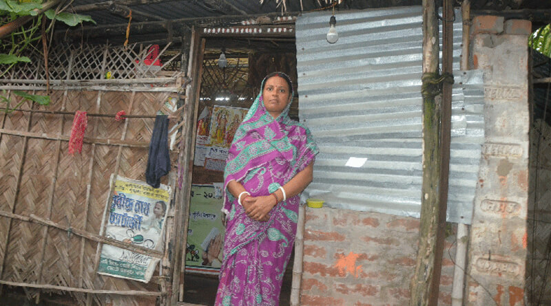 Woman gets home in Govt project at Katwa in East Burdwan