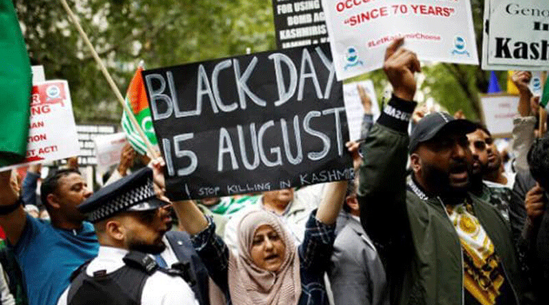 Pakistani protesters attack Indians celebrating I-Day in London
