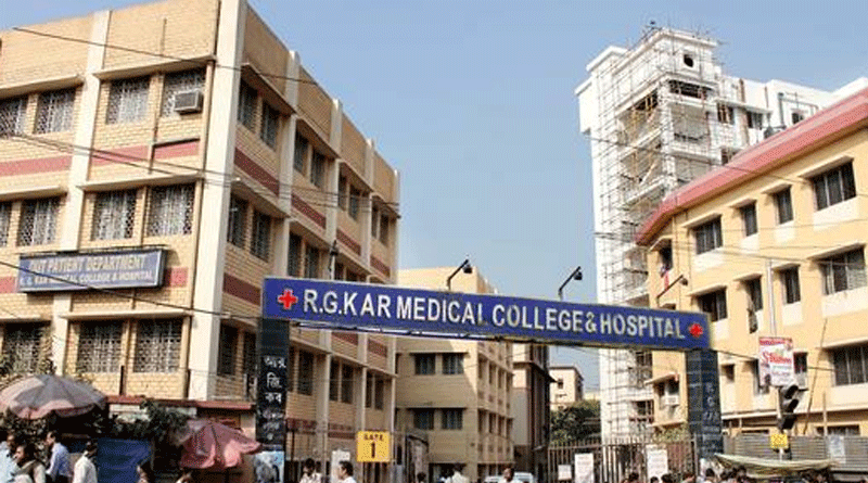 Medical student of R.G Kar medical college stage protest | Sangbad Pratidin