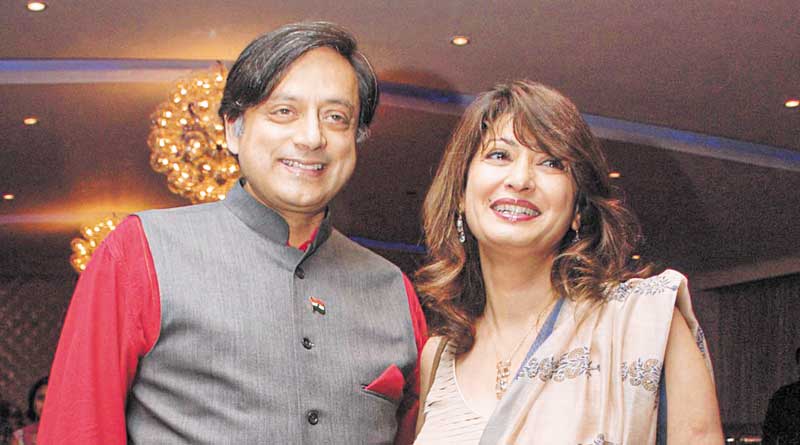 পাক সাংবাদিকের সঙ্গে ‘কেচ্ছা’ ফাঁস, সুনন্দা পুষ্কর মামলায় আরও বিপাকে থারুর