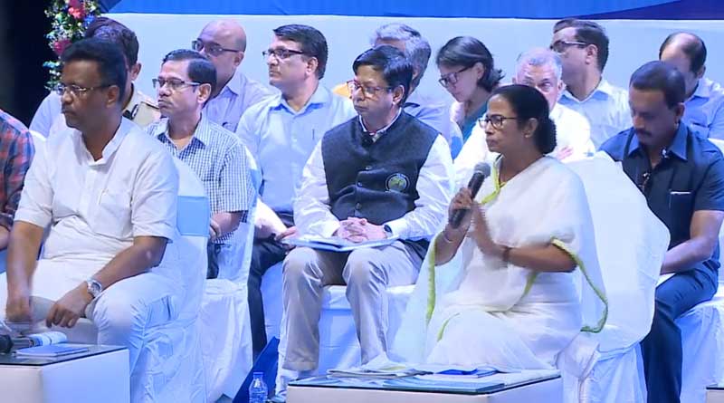 অর্থ দপ্তরের অনুমতি ছাড়া পুরসভায় কাজ কেন? ফিরহাদকে তিরস্কার মুখ্যমন্ত্রীর