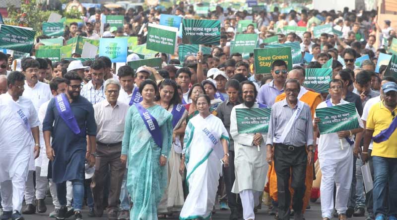 পরিবেশ বাঁচাতে ‘সবুজের অভিযানে’ মুখ্যমন্ত্রী, ৬ কিমি পদযাত্রা মমতার