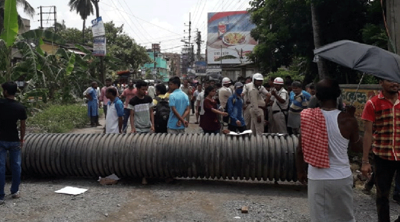 সোনারপুরে জল জমার প্রতিবাদে বিক্ষোভে মদত তৃণমূলেরই দুই পুর প্রতিনিধির!