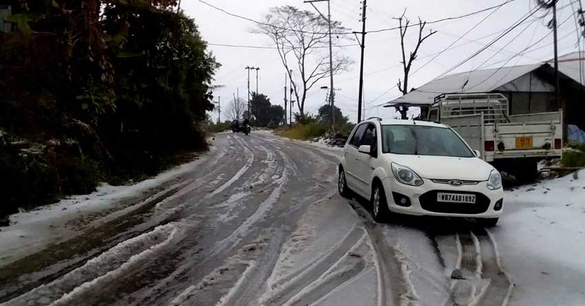 পাহাড় ঢেকেছে বরফে, দেখুন দার্জিলিং ও সিকিমের ফটো অ্যালবাম