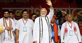 মেদিনীপুরে মোদির জনসভায় ভেঙে পড়ল শামিয়ানা, আহত বহু