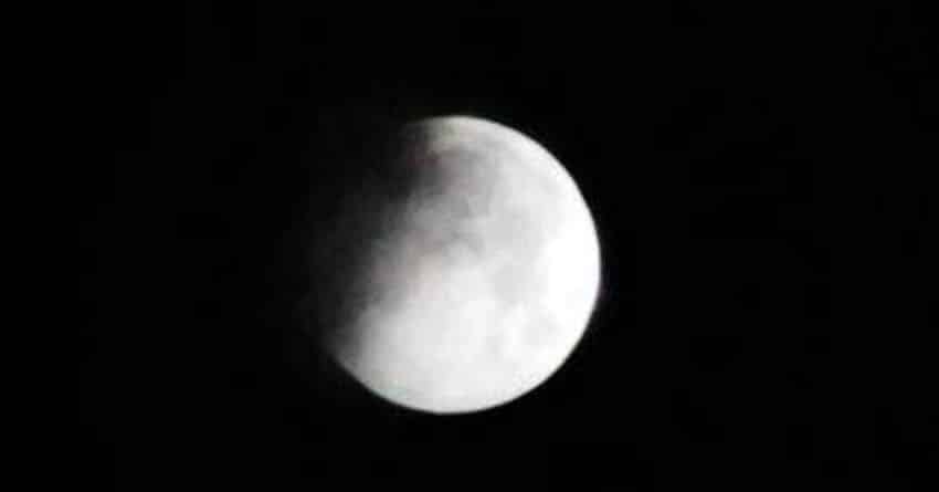 শতাব্দীর দীর্ঘতম পূর্ণগ্রাস চন্দ্রগ্রহণ, দেখুন ছবি