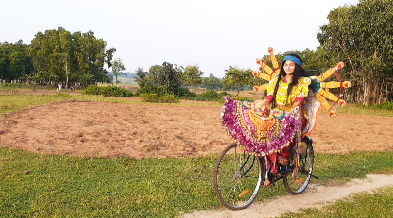 বাস্তবের ‘উমা’, বাবার পেশাকে আপন করেই দিগ্বিজয়ী ছৌ শিল্পী মৌসুমী