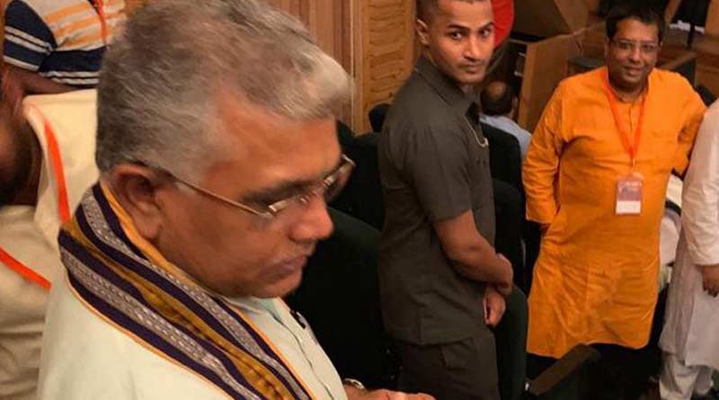‘আমার সন্তানদের কি তাড়িয়ে দেবেন?’, কাতর স্বরে দিলীপ ঘোষকে প্রশ্ন মহিলার