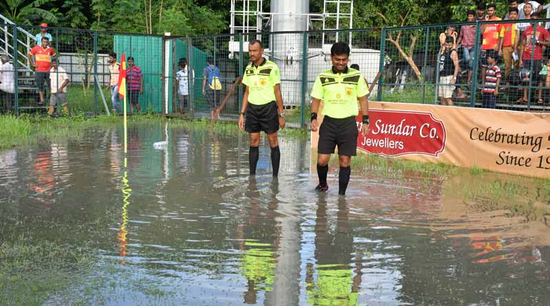 শতবর্ষের লাল-হলুদের লজ্জার দিন, নেটদুনিয়ায় হাসির খোরাক হল বেহাল মাঠ