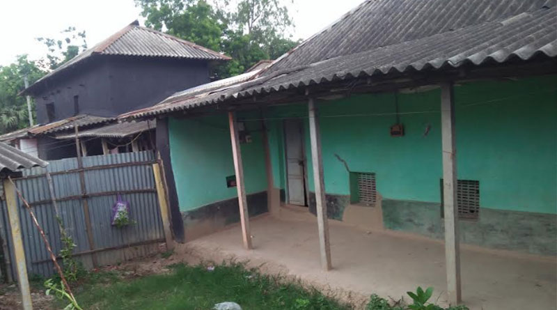 খাগড়াগড় বিস্ফোরণের পর থেকেই তালাবন্ধ জেএমবি জঙ্গি আসাদুল্লার গ্রামের বাড়ি