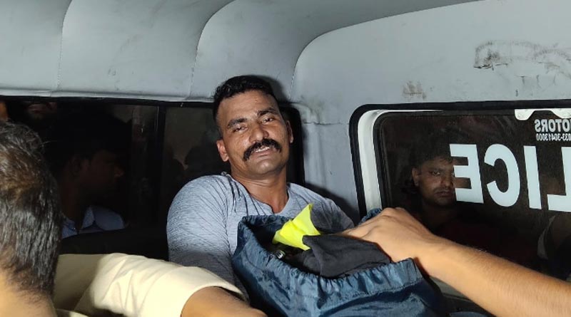 ছেলেধরা সন্দেহে জওয়ানকে হেনস্তা, উদ্ধার করতে গিয়ে বিক্ষোভের মুখে পুলিশ
