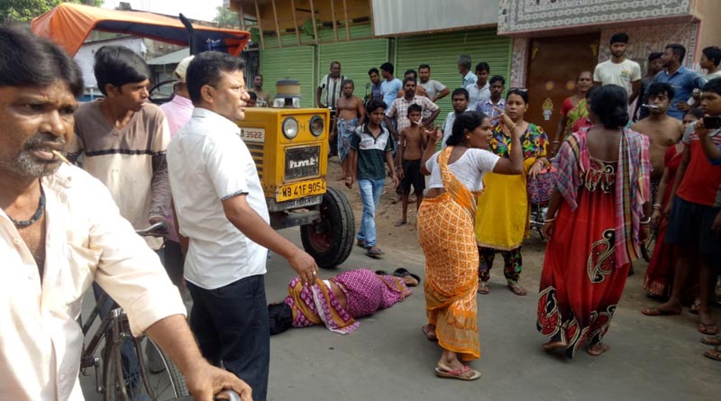 বেআইনি নির্মাণ ভাঙতে গিয়ে জনতার রোষে পুরকর্মীরা, ধুন্ধুমার কাটোয়ায়