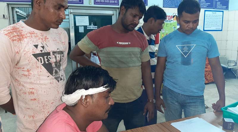 বিল পাশের পরেও চোর সন্দেহে যুবককে গণপিটুনি, বাঁচাতে গিয়ে মাথা ফাটল পুলিশের