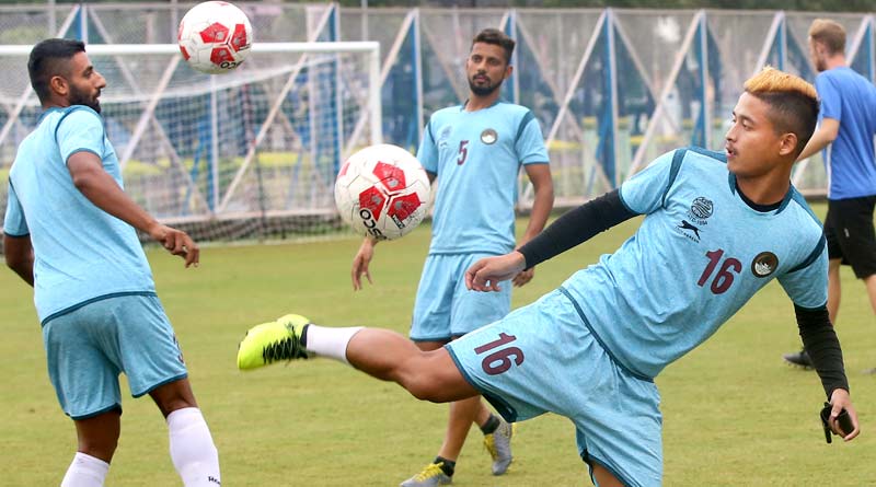 ঘরের মাঠে প্রথম জয়, জর্জকে হেলায় হারিয়ে লিগ শীর্ষে মোহনবাগান