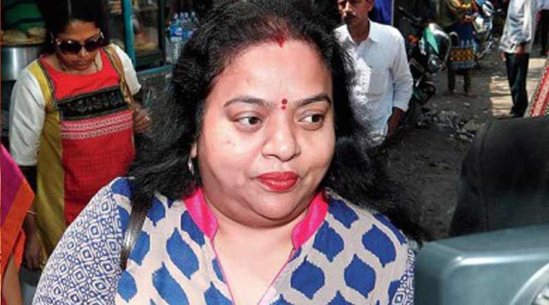 Ratna Chatterjee asked to stop work for ward no. 131 by TMC