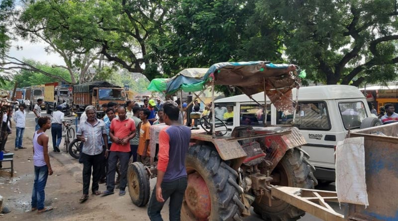 ডিআইবি অফিসারের ছেলেকে পিটিয়ে খুন, বিক্ষোভ-পালটা বিক্ষোভে উত্তপ্ত পুরুলিয়া