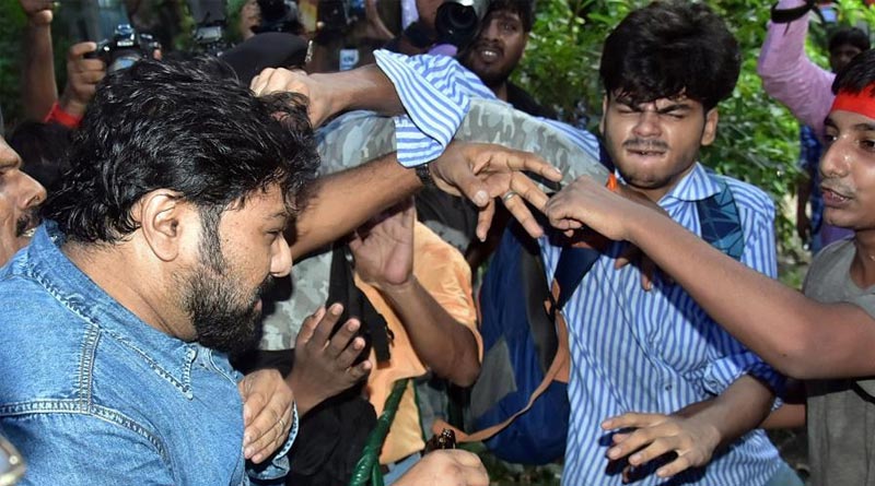 ‘এতটুকুও অনুতপ্ত নই’, বাবুল নিগ্রহ কাণ্ডে মুখ খুললেন দেবাঞ্জন