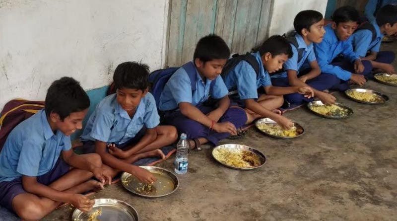 Chicken served in mid-day meal at Helencha high school