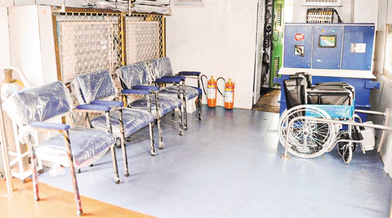 অসুস্থদের পরিষেবা দেবে ‘প্রদীপ’, শিয়ালদহ শাখায় নতুন মেডিক্যাল ভ্যান আনল রেল