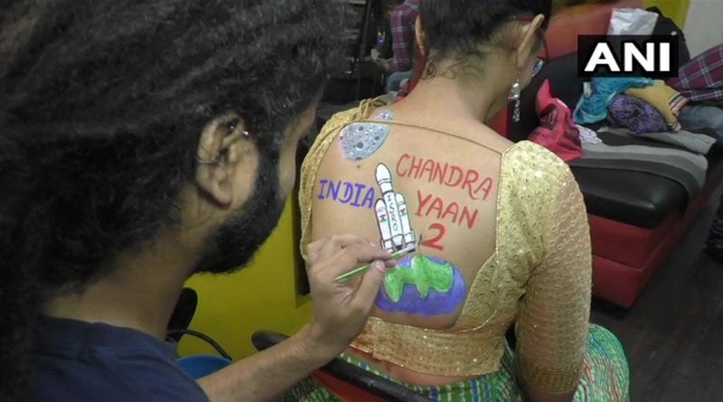 Surat women pose with Chandrayaan-2, Article 370 body paint tattoos