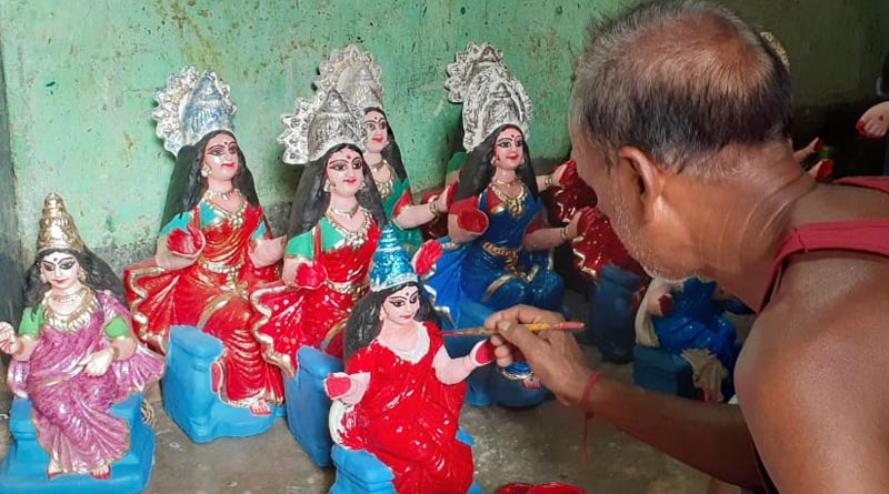 People of Purulia, Bankura celebrate traditional Vadu festival