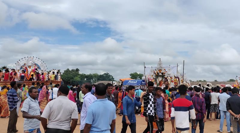 Pujo Carnival hits road at Aushgram's Barosati Danga on Ekadashi