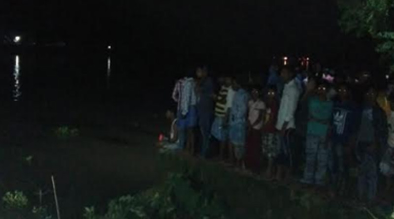 মালদহের মহানন্দা নদীতে নৌকাডুবি, উদ্ধার দু’জনের মৃতদেহ