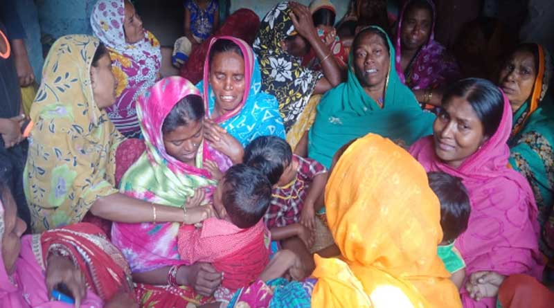পেটের দায়ই কেড়ে নিল গ্রামের ছেলেদের, ফুঁপিয়ে কাঁদছে সাগরদিঘির বহালনগর