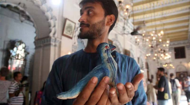 Neelkanth bird is the way to earn more money in Uttar Pradesh
