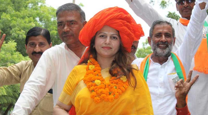 আপনারা কি পাকিস্তানি? ‘ভারত মাতা কি জয়’ না বলায় যুবকদের তোপ বিজেপি প্রার্থীর