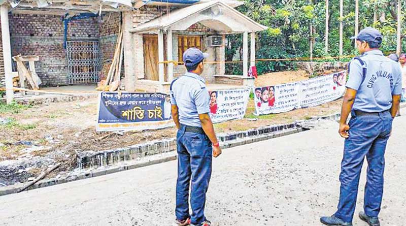 আলোর উৎসবে নিষ্প্রদীপ জিয়াগঞ্জে নিহত শিক্ষকের বাড়ি