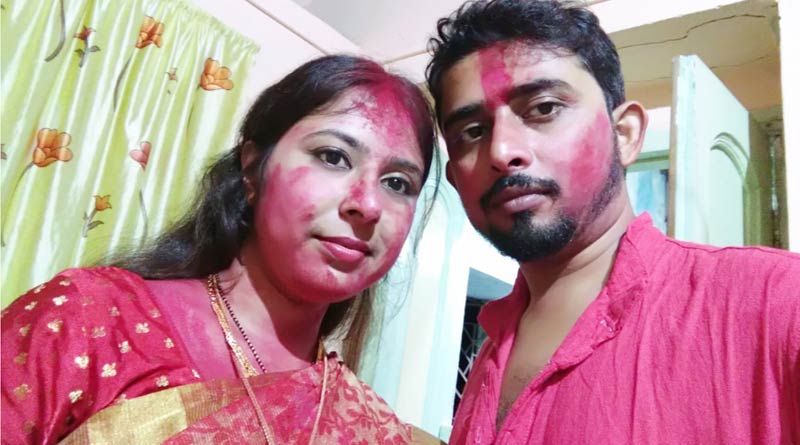 অষ্টমীতে প্রথম দেখা, চার ঘণ্টায় বিয়ে! দম্পতির হানিমুনের প্ল্যানেও দারুণ চমক