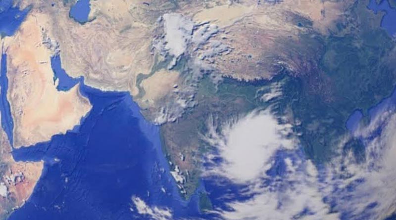ধেয়ে আসছে ঘূর্ণিঝড় ‘বুলবুল’, বাংলাদেশে জারি চূড়ান্ত সতর্কতা