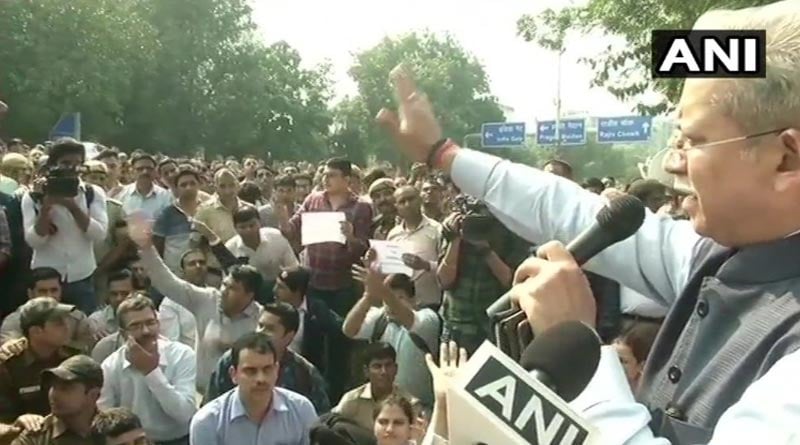 Delhi Police protest outside police HQ after Tis Hazari clash with lawyers