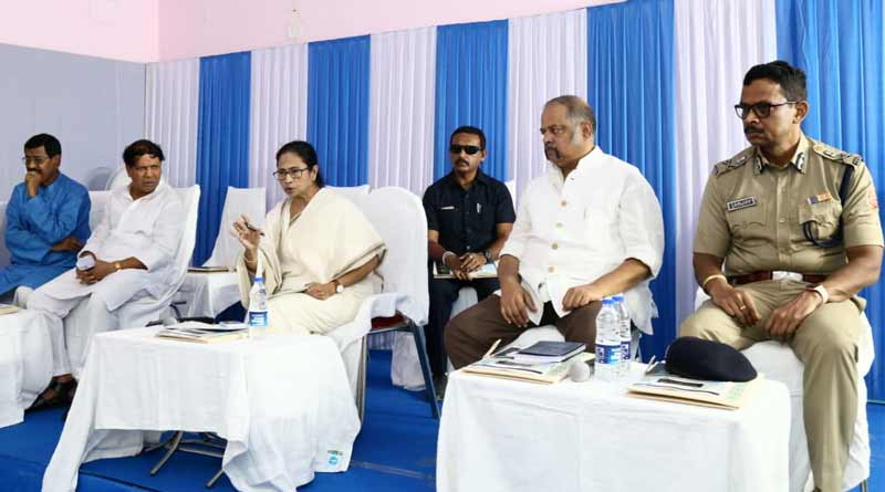 জল সমস্যার এখনও সমাধান নেই কেন? খরাপ্রবণ পুরুলিয়ায় প্রশাসনিক বৈঠকে ক্ষুব্ধ মুখ্যমন্ত্রী