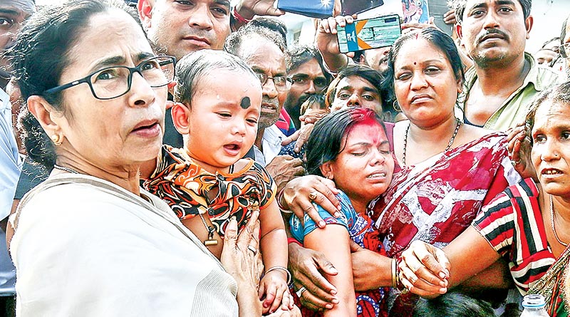 Mamata Banerjee announces two lakhs financial aid for Bulbul victims