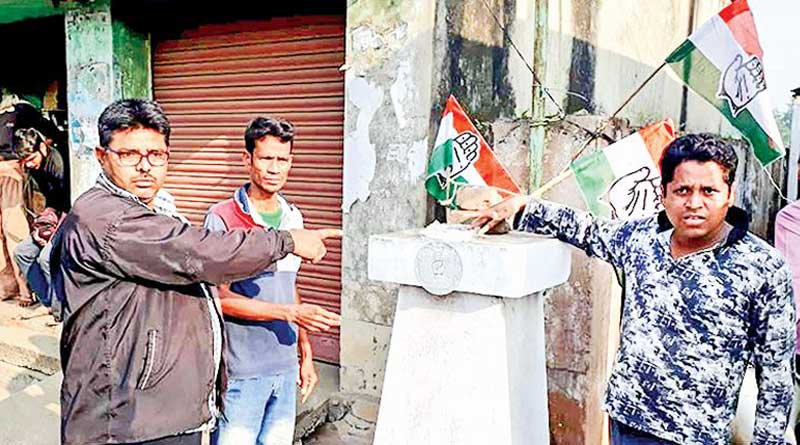 দুষ্কৃতীদের টাগের্ট ‘বাংলার রূপকার’, বিধানচন্দ্র রায়ের মূর্তি ভাঙচুরে উত্তপ্ত দুর্গাপুর