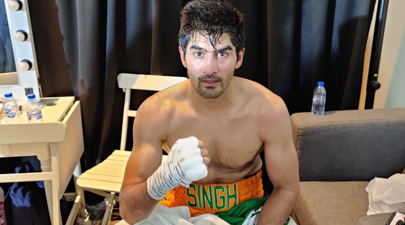 Vijender Singh beats former commonwealth champion Charles Adamu