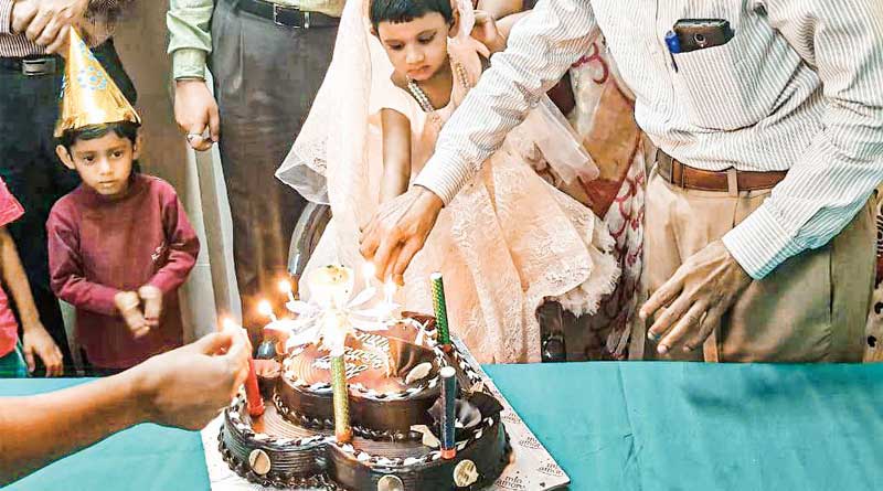 মাতৃস্নেহ থেকে বঞ্চিত, হাসপাতালেই জন্মদিন পালন ক্যানসার আক্রান্ত খুদের
