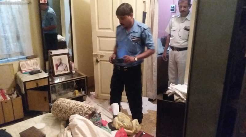 লুটের পর ক্যাডবেরি খেল ডাকাত, ফেরত দিল গ্যাস বুকিংয়ের সিমকার্ডও!